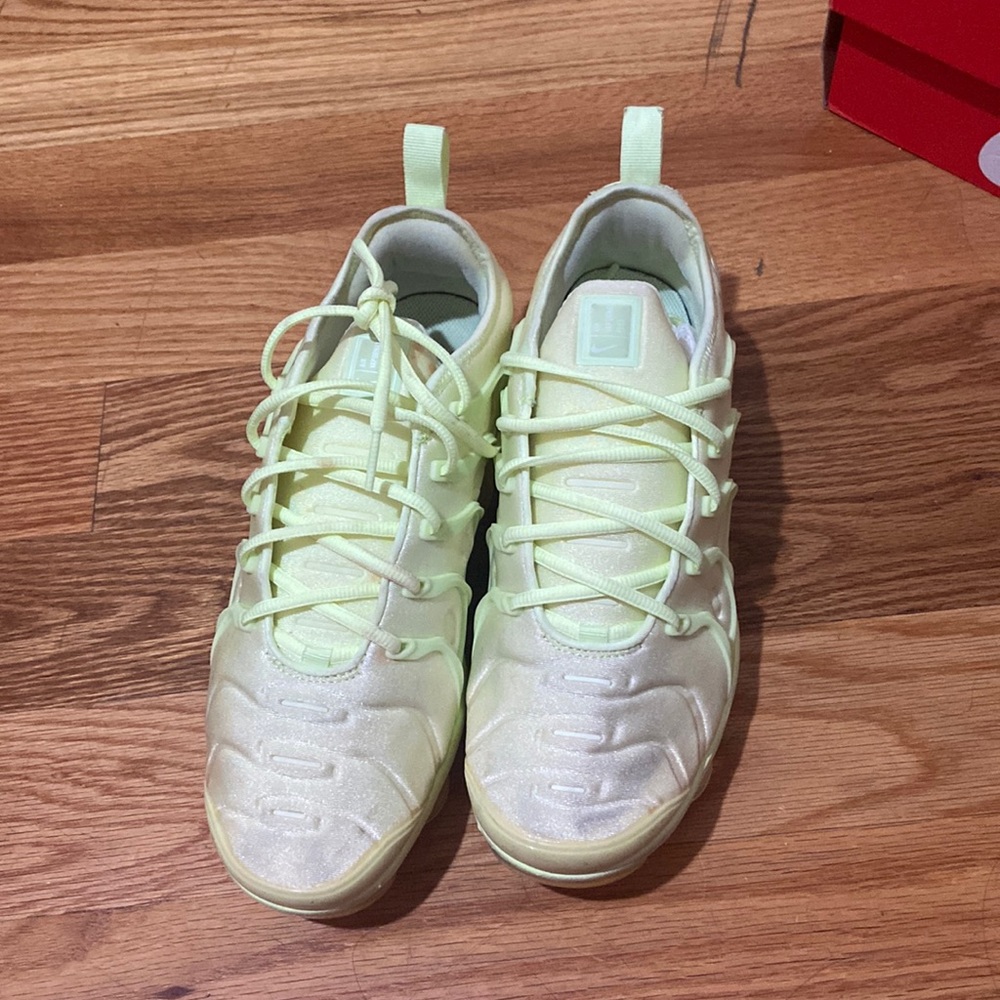 Neon Green Vapor Max